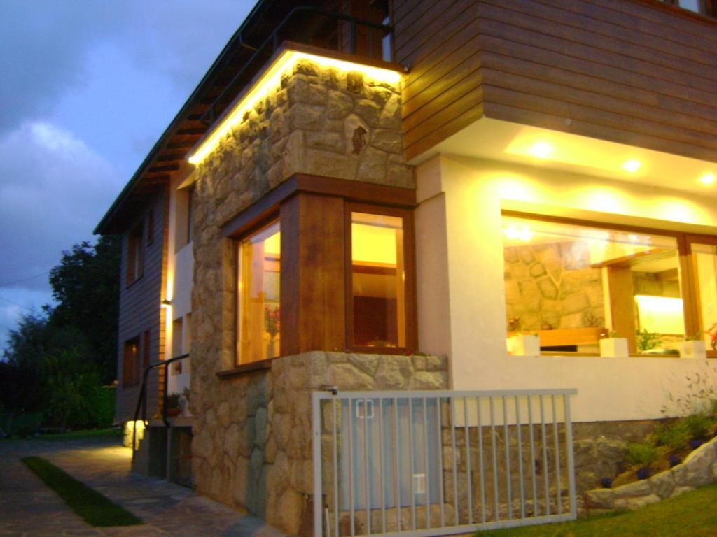 Hosteria Antu Kuyen سان كارلوس دي باريلوتشي المظهر الخارجي الصورة